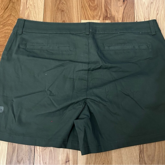 a.n.a Women's Olive Green Shorts - Picture 2 of 5